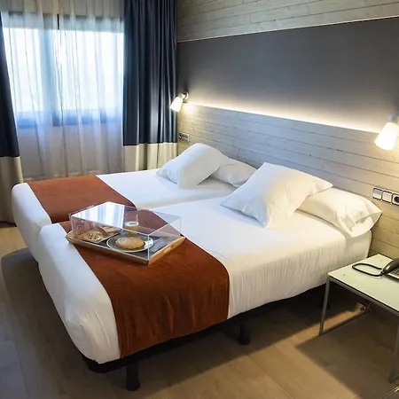 Avenida Hotell 3*