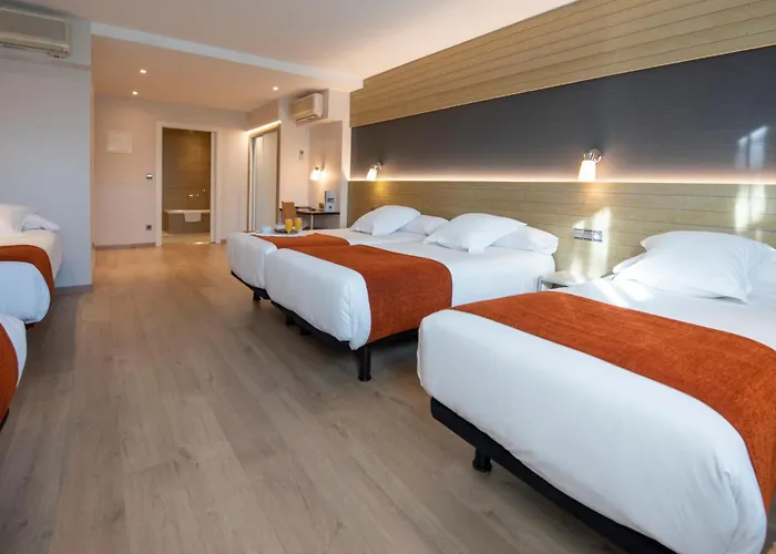 阿文尼达酒店 3* 拉科鲁尼亚