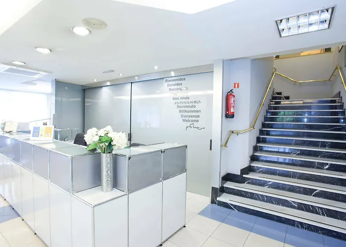 阿文尼达酒店 3*